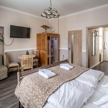Champagne Studio With Sauna Прага Экстерьер фото