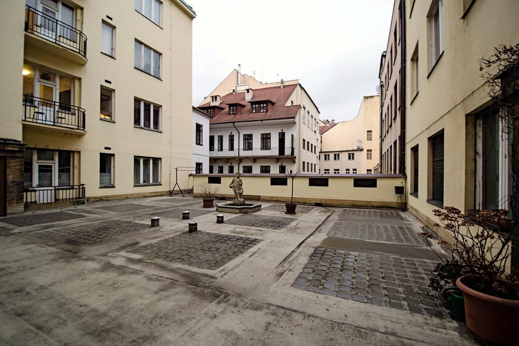 Champagne Studio With Sauna Прага Экстерьер фото